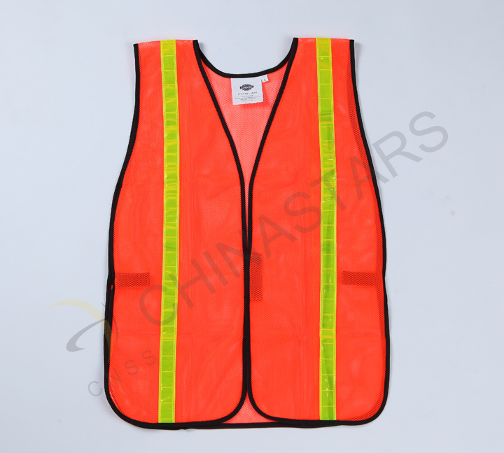 Police send reflective stickers to the farm
